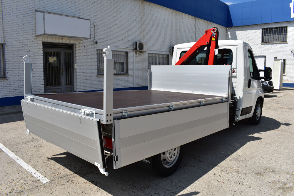 Camión grúa 3500 kg - Recapol Carrocerias (6)