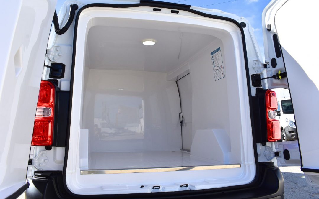 Furgoneta isotermo - Recapol Carrocerías (7)