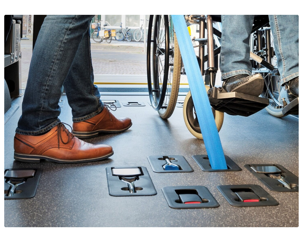 Recapol Adapta - Vehículo para personas de movilidad reducida - Recapol Carrocerías (1)